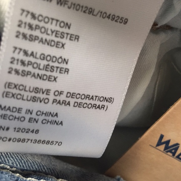 Shorts - Picture 8 of 10